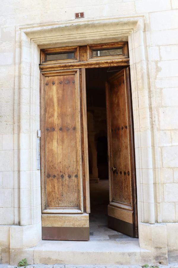 Uzes, Au Coeur Du Centre Medieval La Boussole D'Uzes, Appartement De Caractere Du XVII -Eme Siecle Esterno foto