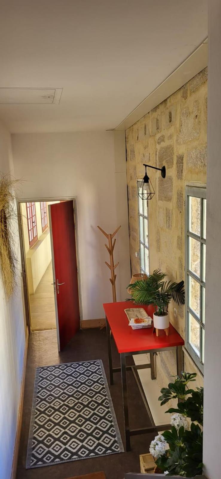 Uzes, Au Coeur Du Centre Medieval La Boussole D'Uzes, Appartement De Caractere Du XVII -Eme Siecle Esterno foto