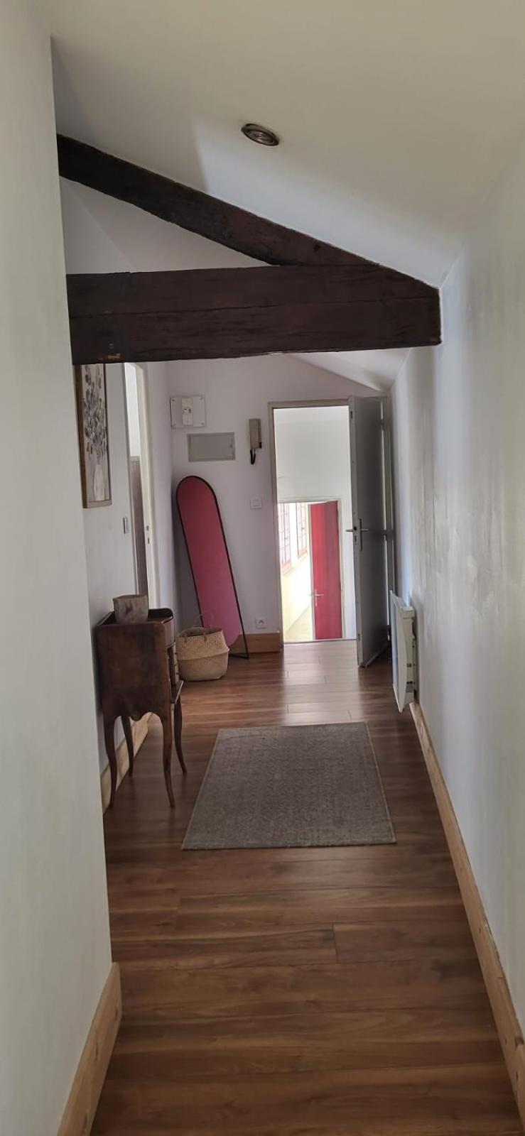 Uzes, Au Coeur Du Centre Medieval La Boussole D'Uzes, Appartement De Caractere Du XVII -Eme Siecle Esterno foto
